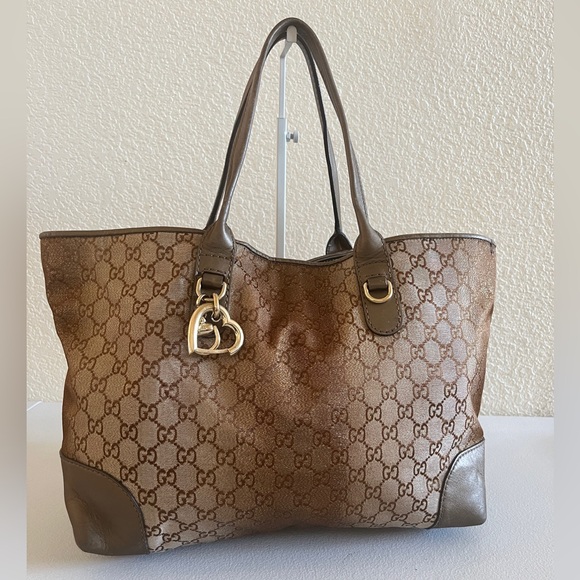 Gucci shoulder bag